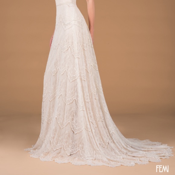 Wedding Dress - Picture 2 of 4